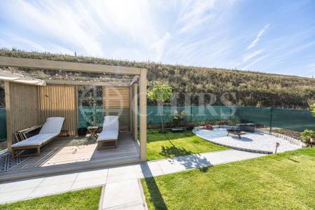Prodej rodinného domu 4+kk, 119 m2, se zahradou a garáží, ul. Emy Destinové 519, Jinočany