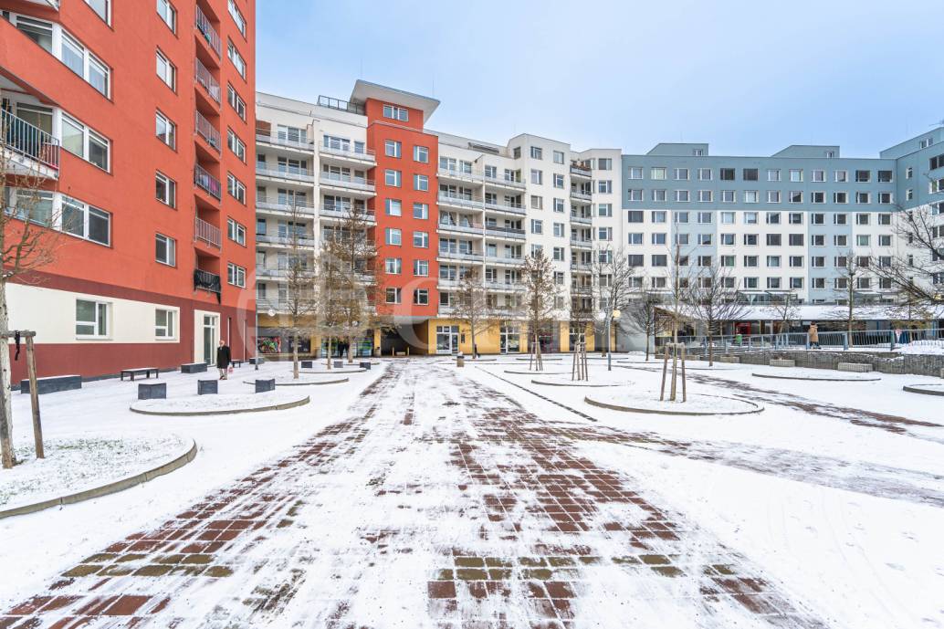 Prodej bytu 2+kk s balkonem, OV, 68m2, ul. Trnkovo náměstí 1112/1, Praha 5 - Hlubočepy