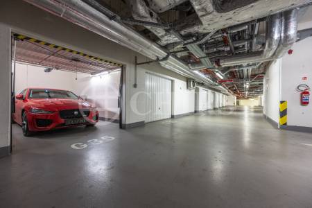 Prodej bytu 3+kk/L, sklep, garáž, OV, cca 100m2 vč. lodžie a sklepa, ul. Sokolovská 1019/312a, P-9