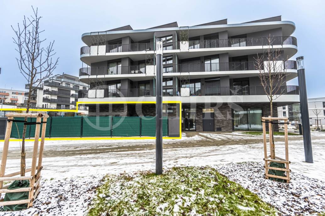 Pronájem bytu 3+kk, 77m² s předzahrádkou, sklepem a garážovým stáním, OV, ul. Bělohlávkova 3158/6, Praha 5 - Stodůlky