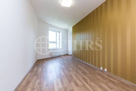 Prodej bytu 3+kk s lodžií a balkonem, DV, 82 m2, ul. Komenského 912, Horoměřice, Praha-západ