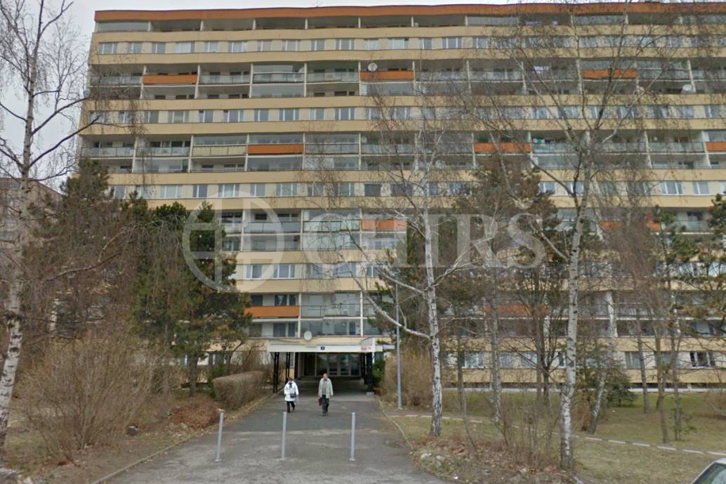 Prodej velkého bytu 50 m2, 1+1/L, OV, V Štíhlách, Praha 4 - Krč