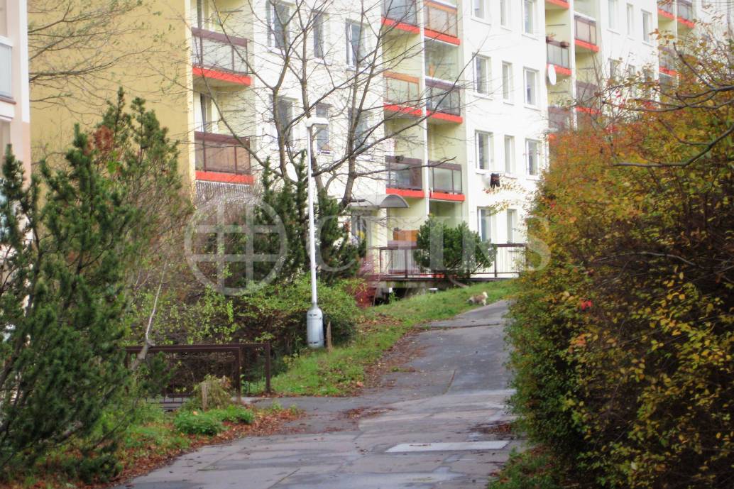 Prodej bytu 1+kk, OV, 30 m2, ul. Platónova 3278/8, Praha 4 - Modřany