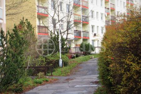 Prodej bytu 1+kk, OV, 30 m2, ul. Platónova 3278/8, Praha 4 - Modřany