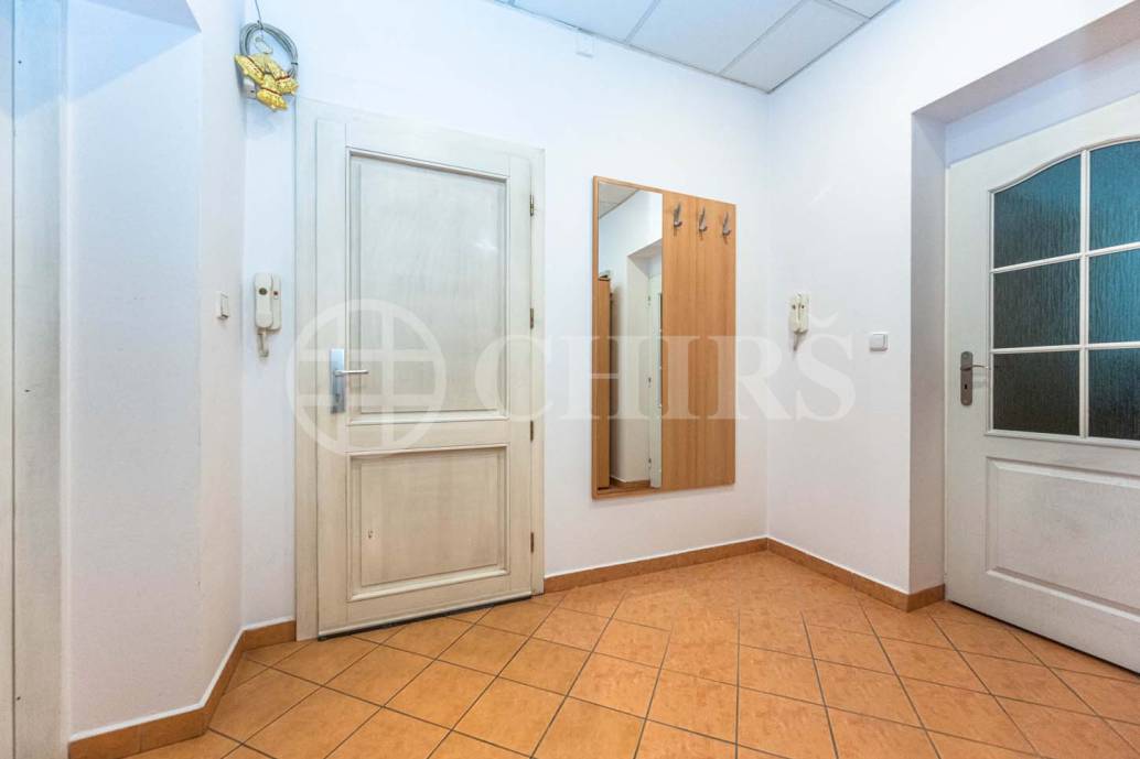 Pronájem bytu 4+kk, OV, 80m2, ul. U Santošky 1131/13, Praha 5 - Smíchov