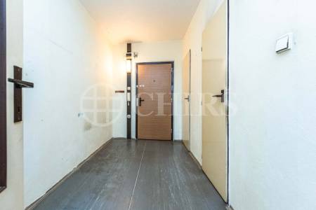 Prodej bytu 1+1 s balkonem a sklepem, DV, 65m², ul. Sartoriova 27/11, Praha 6 - Břevnov