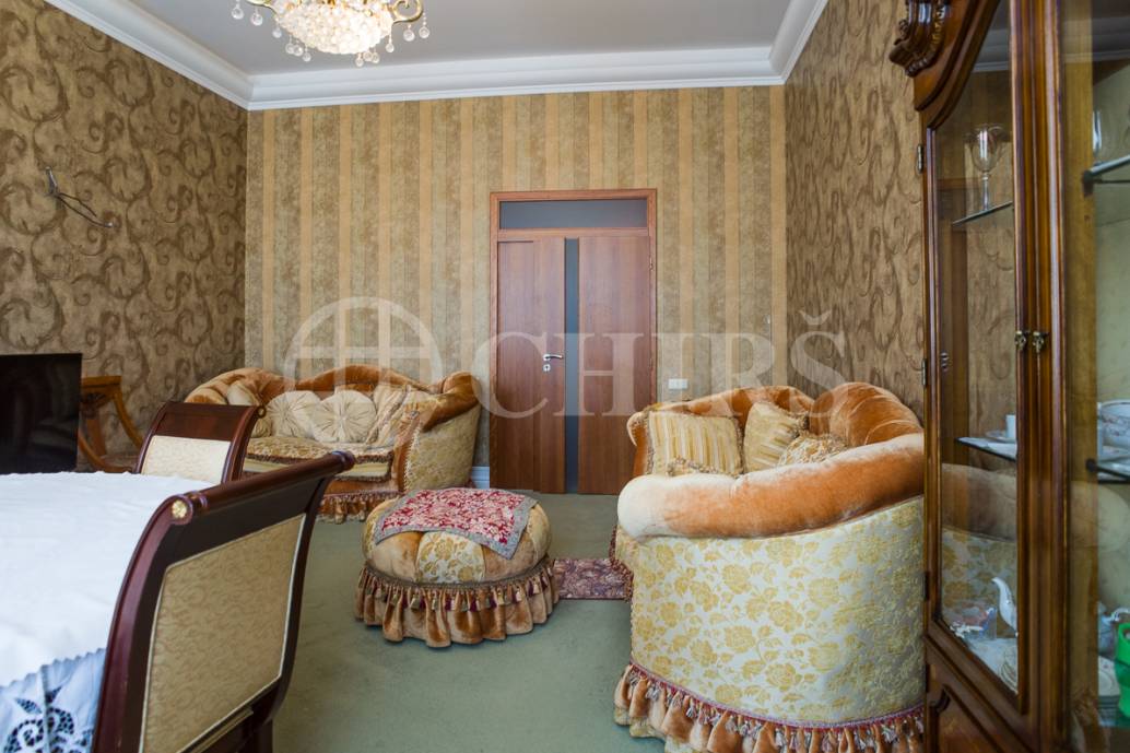Prodej bytu 3+1, OV, 89 m2, ul. Vítězná 1054/9, Karlovy Vary