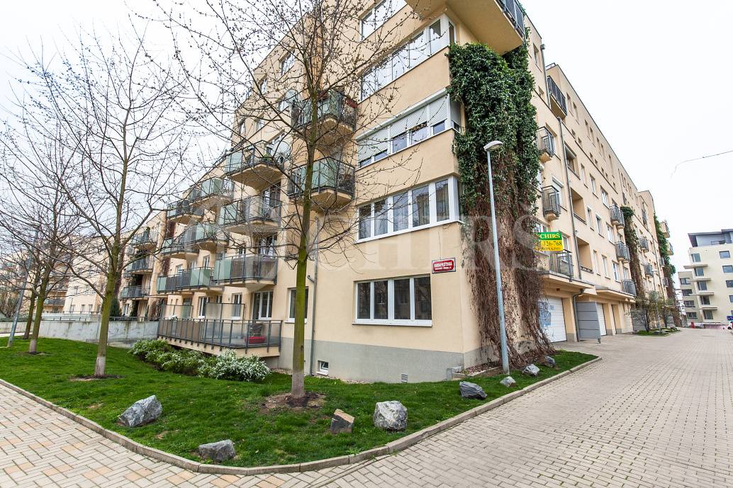 Pronájem bytu 4+kk/B/L/GS, OV, 100m2, ul. Berlínská 1491/9, Praha 10 - Hostivař
