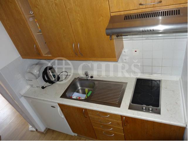 Pronájem bytu 1+kk/B, OV, 40 m2, ul. U Kříže 609/2, Praha 5 - Jinonice