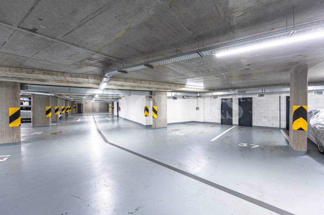 Prodej bytu 3+kk, 77m² s předzahrádkou, sklepem a garážovým stáním, OV, ul. Bělohlávkova 3158/6, Praha 5 - Stodůlky