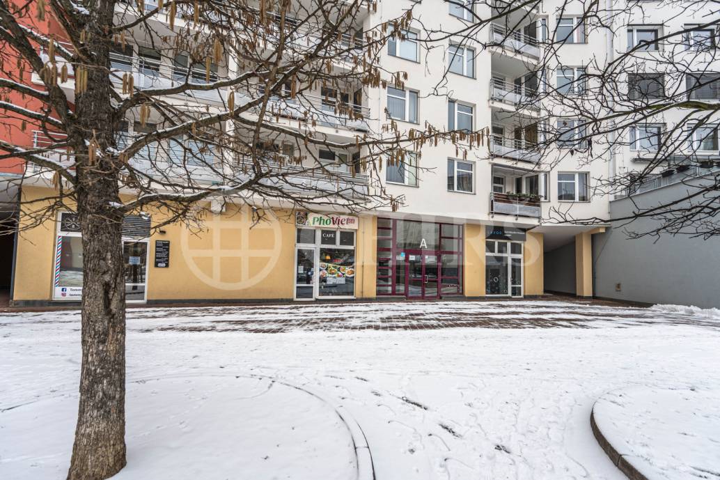 Prodej bytu 2+kk s balkonem, OV, 68m2, ul. Trnkovo náměstí 1112/1, Praha 5 - Hlubočepy