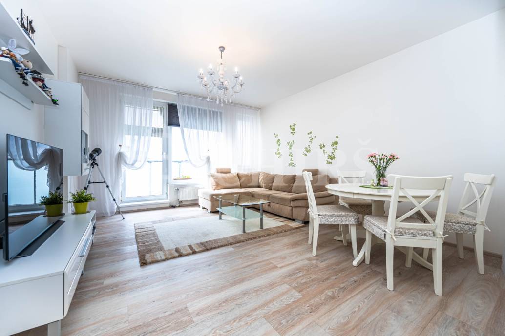 Prodej bytu 2+kk se dvěma balkony a garážovým stáním, OV, 74m2, Svitákova 2790/3, Praha 5 - Stodůlky