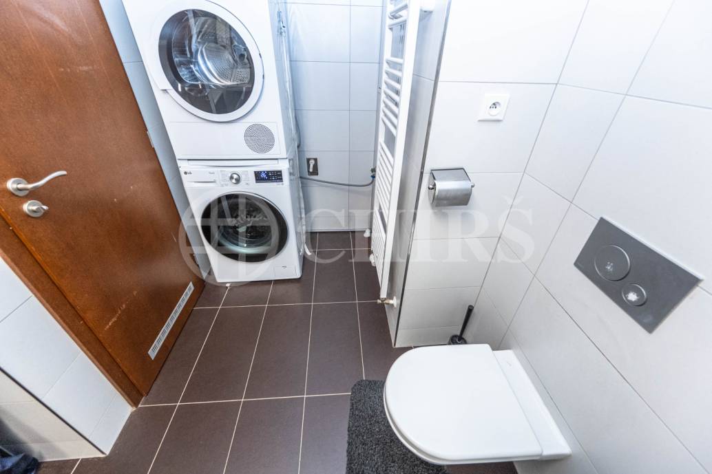 Pronájem bytu 3+kk s lodžií, OV, 90m2, ul. Jeremiášova 2722/2b, Praha 5 - Stodůlky