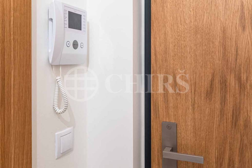 Prodej bytu 2+kk s balkonem, OV, 51m2, ul. U Průhonu 1624/1a, Praha 7 - Holešovice