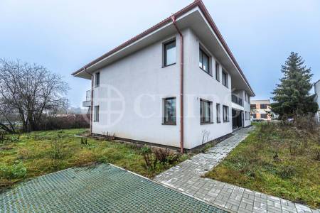 Prodej bytu 5+kk+pracovna s balkonem a zahradou, OV, 146m2, ul. Masarykova 1586/230, Rudná u Prahy