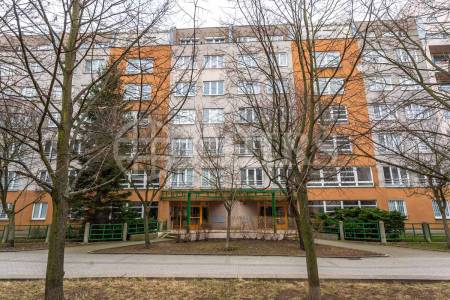 Prodej bytu 2+kk, OV, 43m2, ul. Bašteckého 2554/5, Praha 5 - Stodůlky