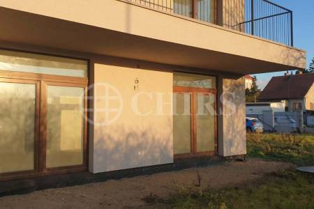 Prodej bytu 5+kk+pracovna s balkonem a zahradou, OV, 146m2, ul. Masarykova 1586/230, Rudná u Prahy