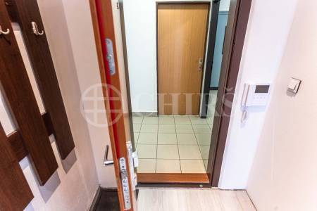 Prodej bytu 2+kk se sklepem, OV, 46m2, ul. Ciolkovského 849/5, Praha 6 - Ruzyně