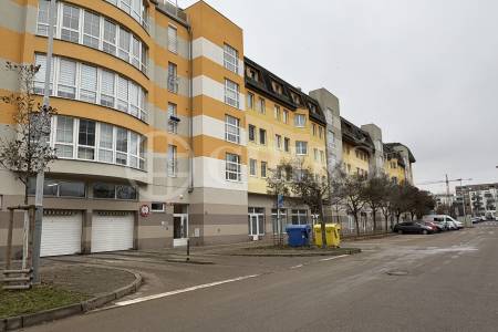 Prodej garážového stání, OV, 11 m2, ul. Voskovcova 1075/49, Praha 5 - Barrandov