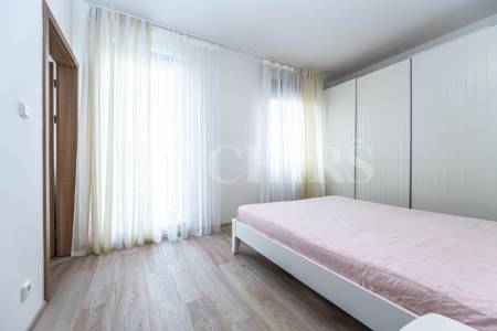 Prodej bytu 2+kk se dvěma balkony a garážovým stáním, OV, 74m2, Svitákova 2790/3, Praha 5 - Stodůlky