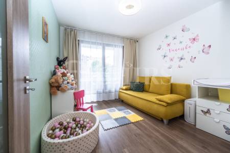 Prodej bytu 3+kk/L, sklep, garáž, OV, cca 100m2 vč. lodžie a sklepa, ul. Sokolovská 1019/312a, P-9