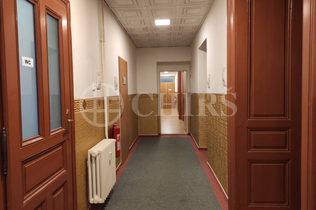 Pronájem kanceláři , 45 m2, ul. Týnská 1053/21, Praha 1, Staré město.