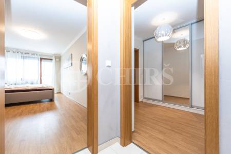Prodej bytu 3+kk s balkonem, OV, 116m2, ul. Hanusova 1537/1b, Praha 4 - Michle