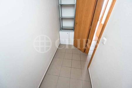 Prodej bytu 1+kk s lodžií, OV, 42m2, ul. Petržílkova 2583/15, Praha 5 - Stodůlky