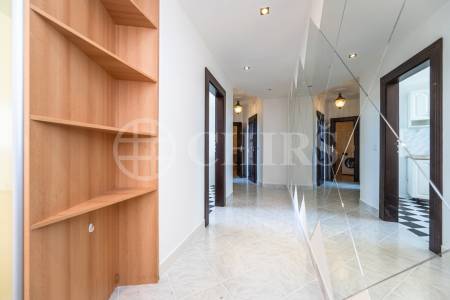 Prodej bytu 3+1 s  terasou, OV, 75 m², ul. Voskovcova 1075/61,  Praha 5 – Barrandov