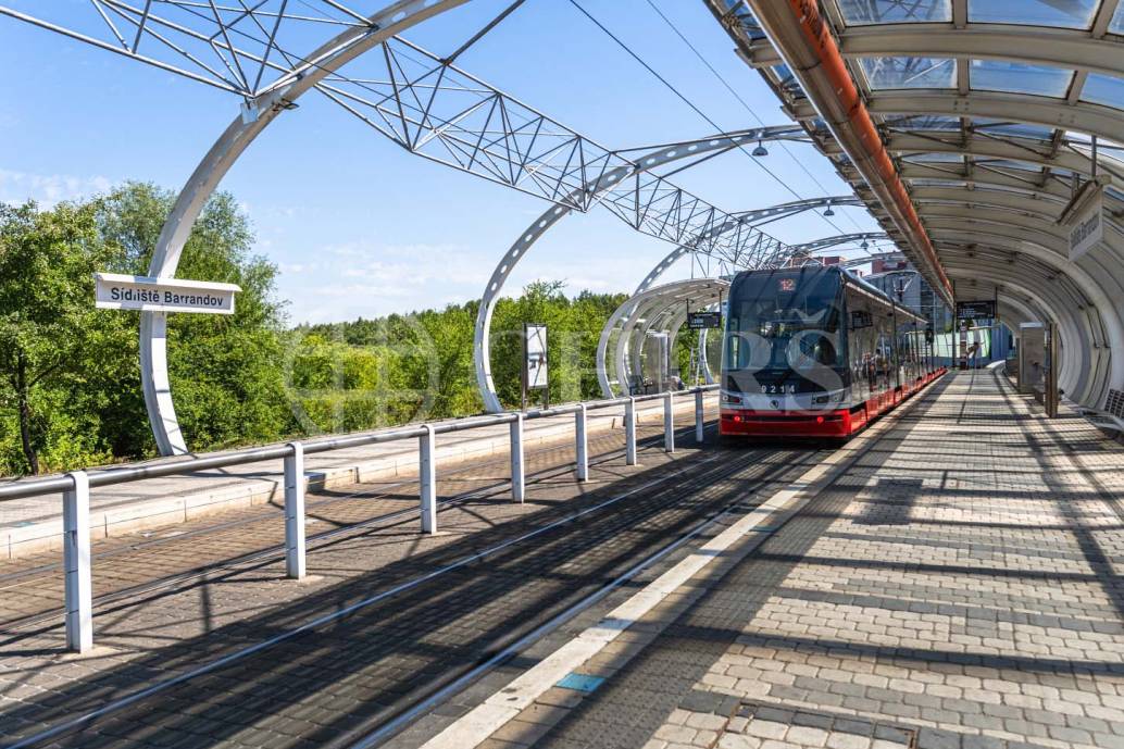 Prodej bytu 2+kk s balkonem, OV, 68m2, ul. Trnkovo náměstí 1112/1, Praha 5 - Hlubočepy