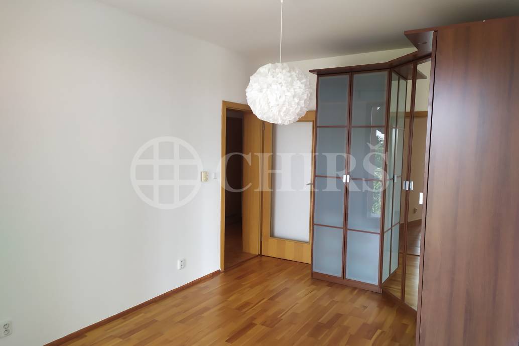 Pronájem bytu 3+kk s lodžií, balkonem, garážovým stáním a sklepem, OV, 96m2, ul. Nad Dalejským údolím 2688/1, Praha 5 - Stodůlky