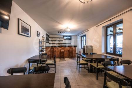 Pronájem restaurace, OV, 140m2, ul. Husovo nám., Hostivice