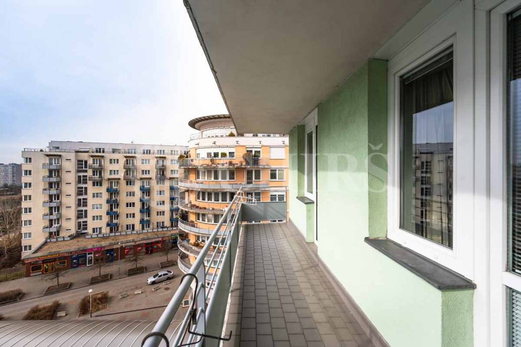 Pronájem bytu 3+kk s balkonem, OV, 76m2, ul. Petržílkova 2571/27, Praha 5 - Hůrka 