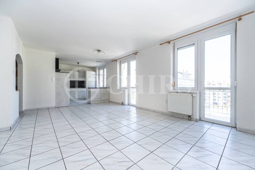 Pronájem mezonetového bytu 4+kk se dvěma terasami, OV, 109 m2, Sluneční náměstí 2560/4, Praha 5 - Hůrka