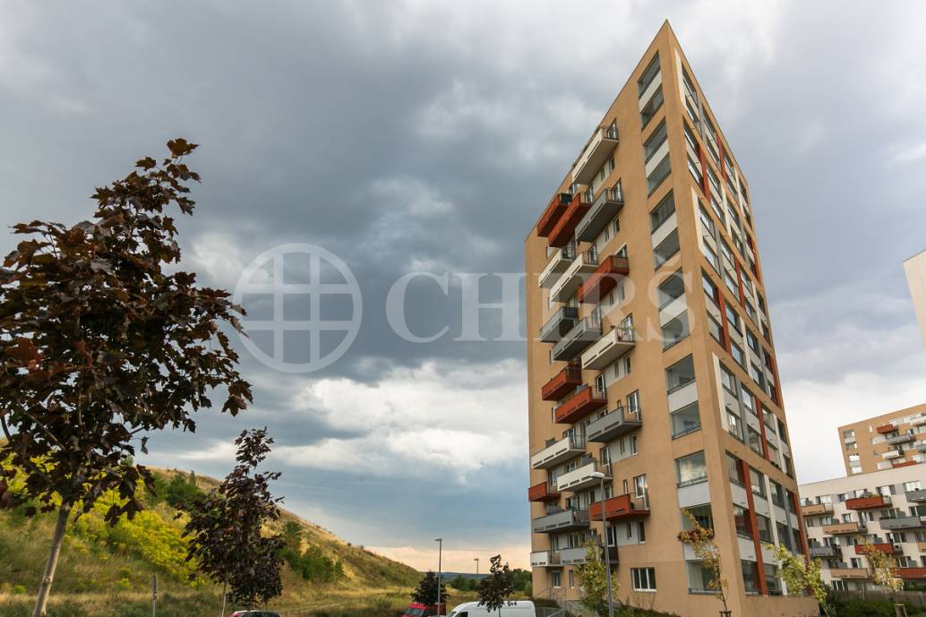 Prodej bytu 2+kk se zahradou, OV, 52m2, ul. Mantovská 697/1, Praha 10 - Horní Měcholupy