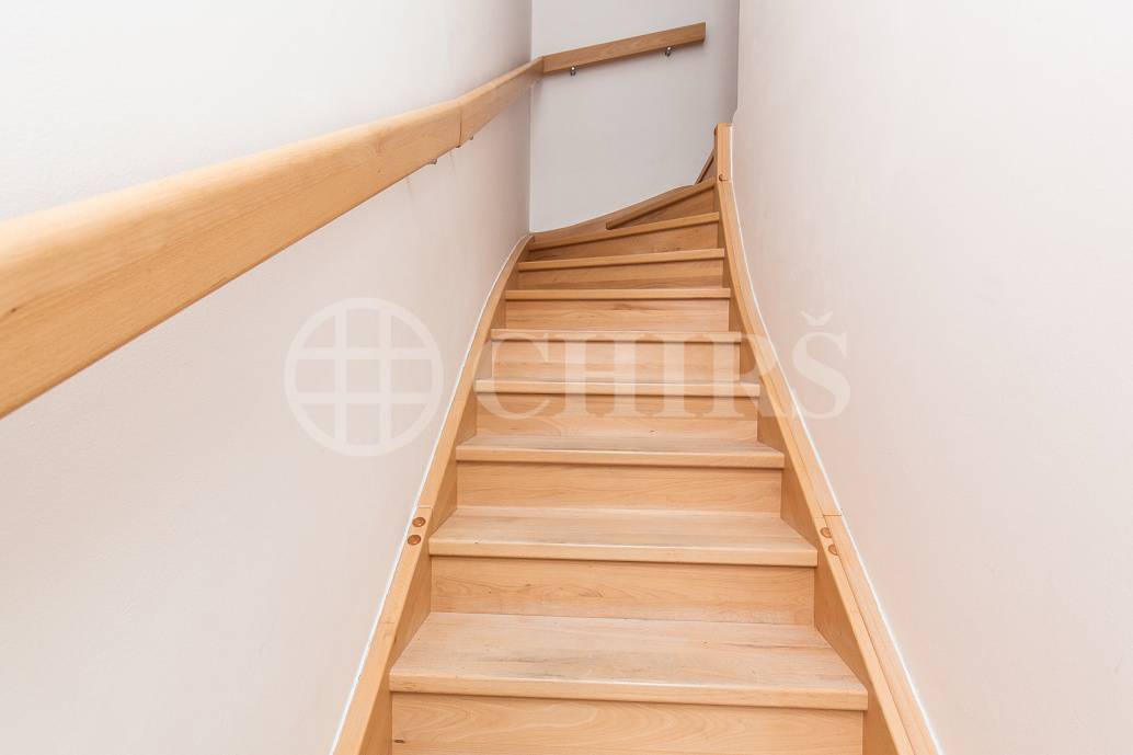 Prodej řadového rodinného domu 4+kk/B/G/Z, OV, ul. Dělená 981/30, Praha 5 - Řeporyje 