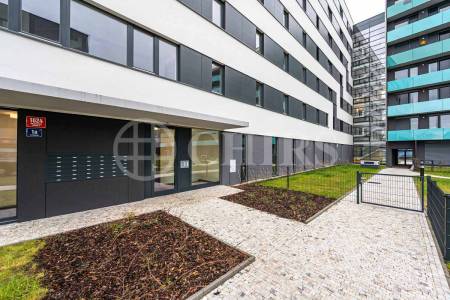 Prodej bytu 2+kk s balkonem, OV, 51m2, ul. U Průhonu 1624/1a, Praha 7 - Holešovice