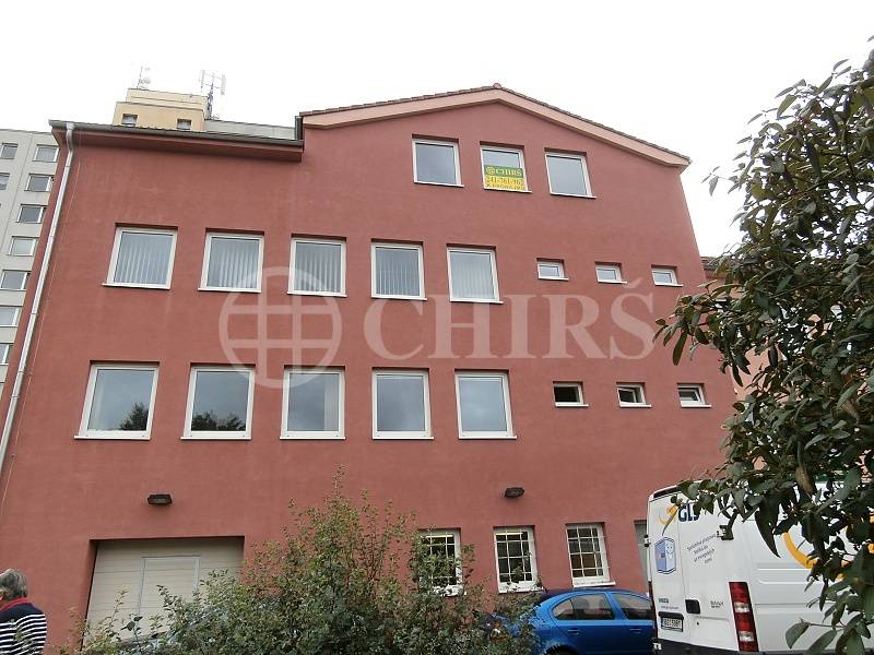 Pronájem  kancelářských prostor, OV, ul. K Nouzovu 2090, P-4  Komořany 