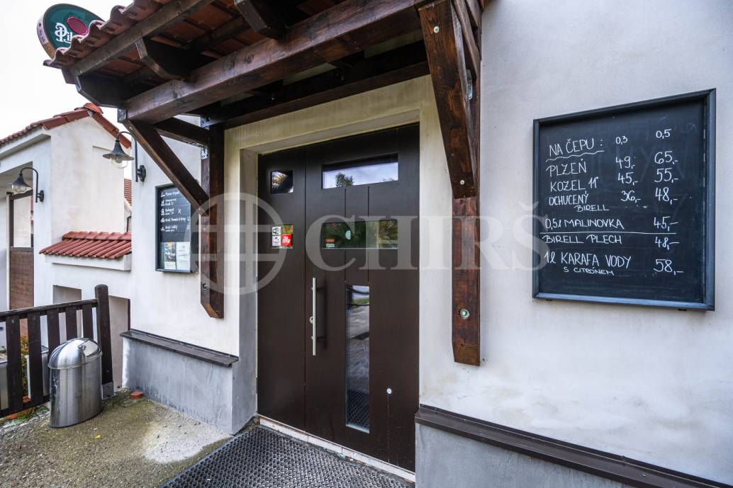Pronájem restaurace, OV, 140m2, ul. Husovo nám., Hostivice