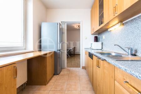 Pronájem bytu 2+1 s balkonem, OV, 66m2, ul. Sluneční nám. 2563/1, Praha 5 - Stodůlky