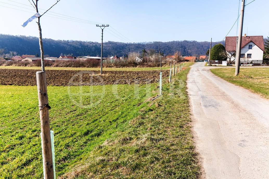 Prodej pozemku, OV, 1065m2, Hlásná Třebaň, okr. Beroun