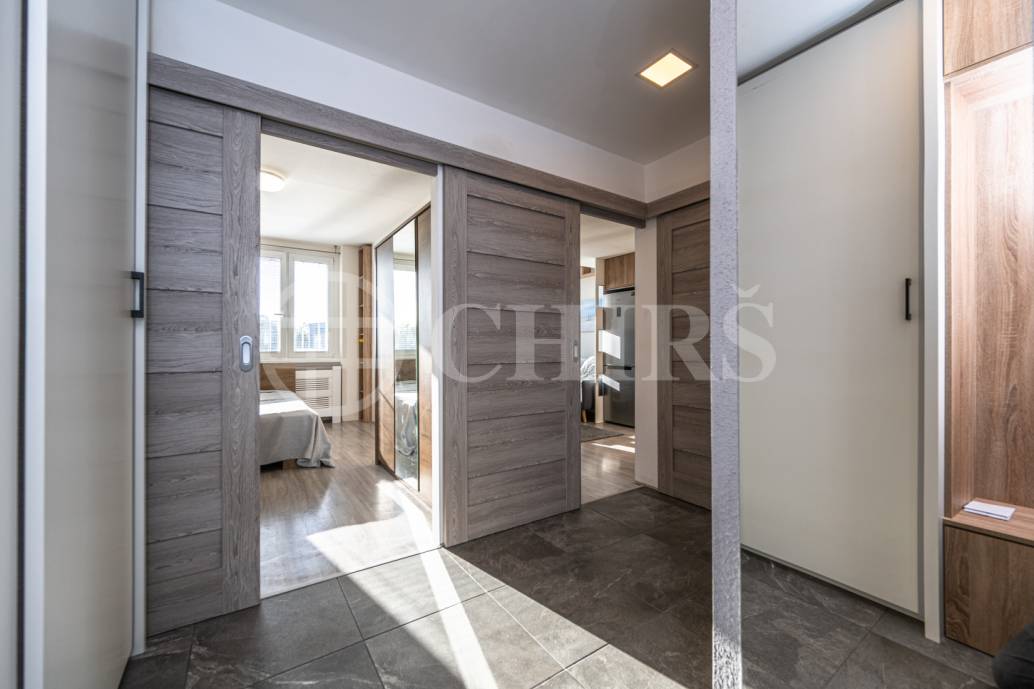 Pronájem bytu 2+kk, 39m², ul. Zálesí 1073/7, Praha 4 – Braník