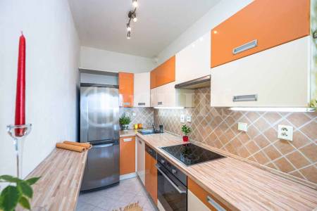 Pronájem bytu 1+kk, OV, 36m2, ul. Kodymova 2536/14, Praha-5 Stodůlky