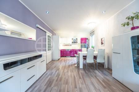Pronájem bytu 3+kk s lodžií, 76 m², Voskovcova 961/4, Praha 5- Barrandov
