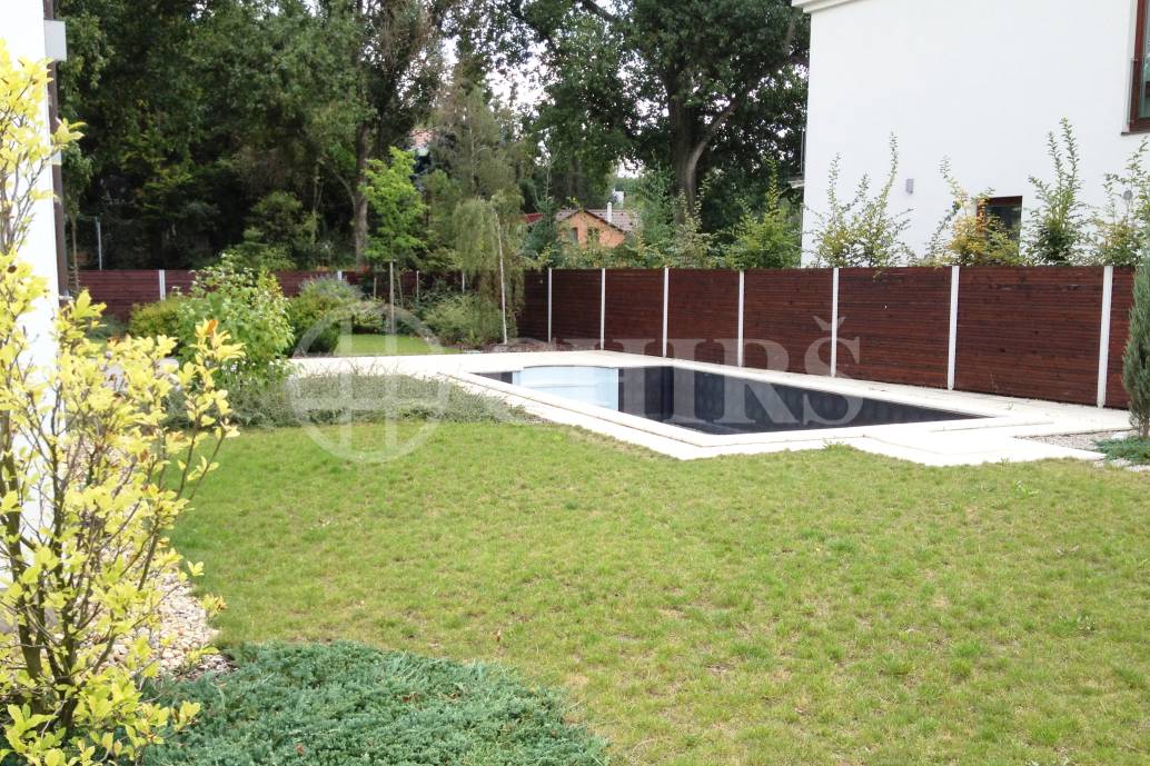 Prodej RD, 220m2, ul. Zelená 426, Praha - Západ, Statenice Prodej RD, 220m2, ul. Zelená 426, Praha - Západ, Statenice