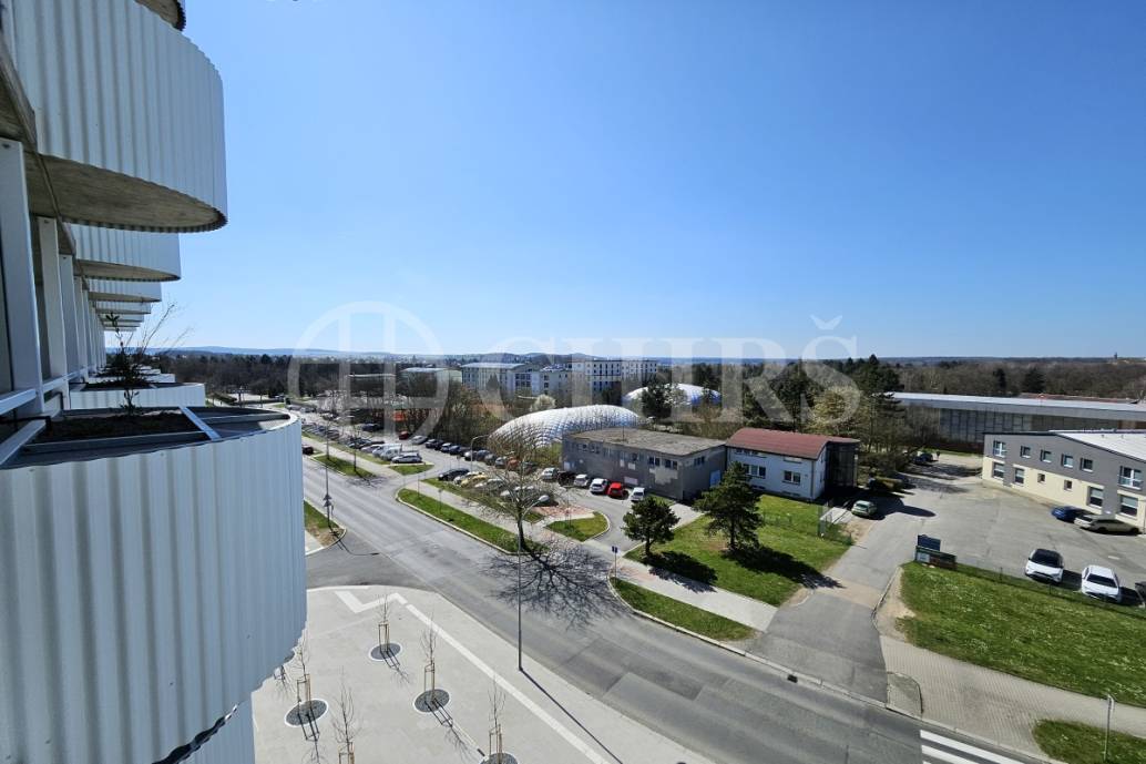 Pronájem bytu 2+kk, balkón, garážové stání, sklepy, OV, 61m2, ul. U Borského parku, Plzeň