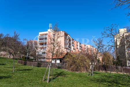 Prodej bytu 3+1/T, DV, 84m2, ul. Sartoriova 61/10, P-6 Břevnov