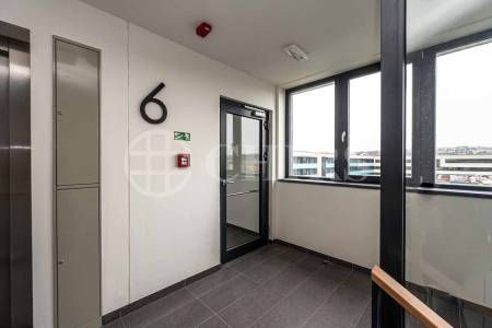 Prodej bytu 2+kk s balkonem, OV, 51m2, ul. U Průhonu 1624/1a, Praha 7 - Holešovice