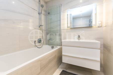Pronájem bytu 2+kk s lodžií a garážovým stáním, OV, 66m2, ul. U Nikolajky 3325/34, Praha 5 - Smíchov