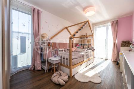 Prodej rodinného domu 4+kk, 119 m2, se zahradou a garáží, ul. Emy Destinové 519, Jinočany